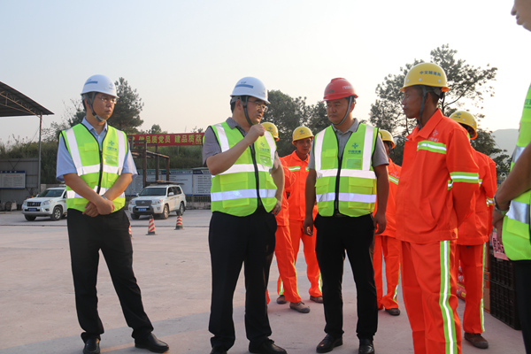 1570603666296074.jpg 東秀隧道現場了解情況_副本.jpg